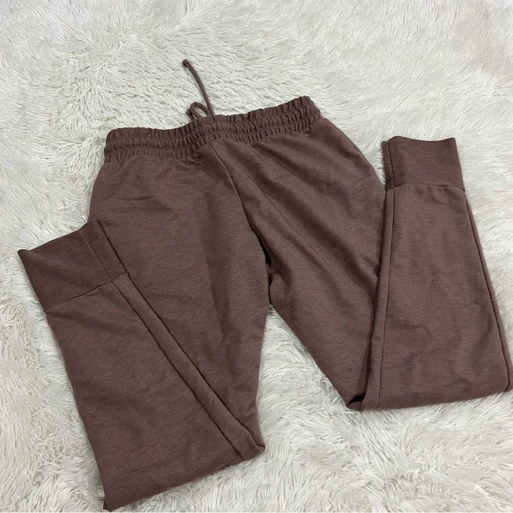 FREE PEOPLE Movement Sunny Skinny Sweat /Elderberry Tea